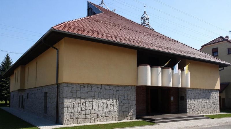 Parafia pw. św. Józefa, atrakcja w pobliżu dworca Leszno