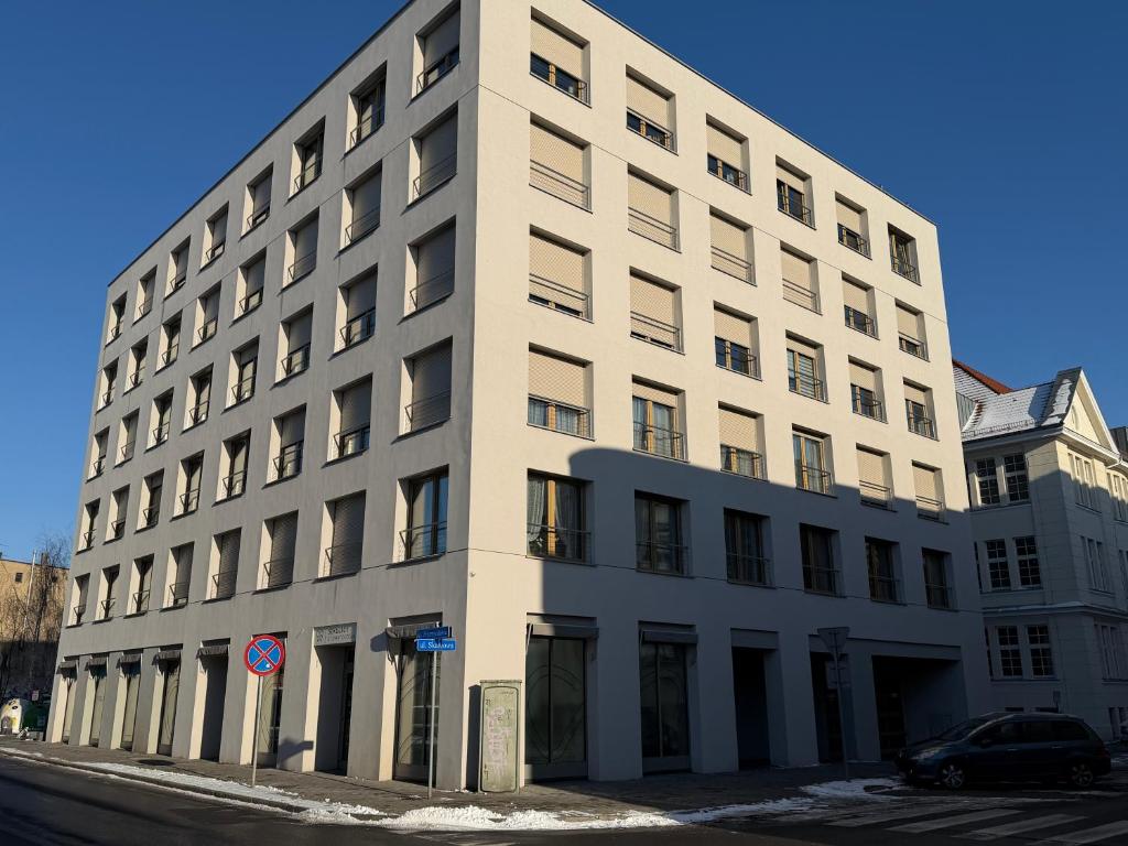 Apartament Skarbowa 1A LUX 4 & Parking, nocleg blisko dworca Leszno