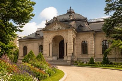 Muzeum Guzików w Łowiczu, atrakcja w pobliżu dworca Łowicz Główny