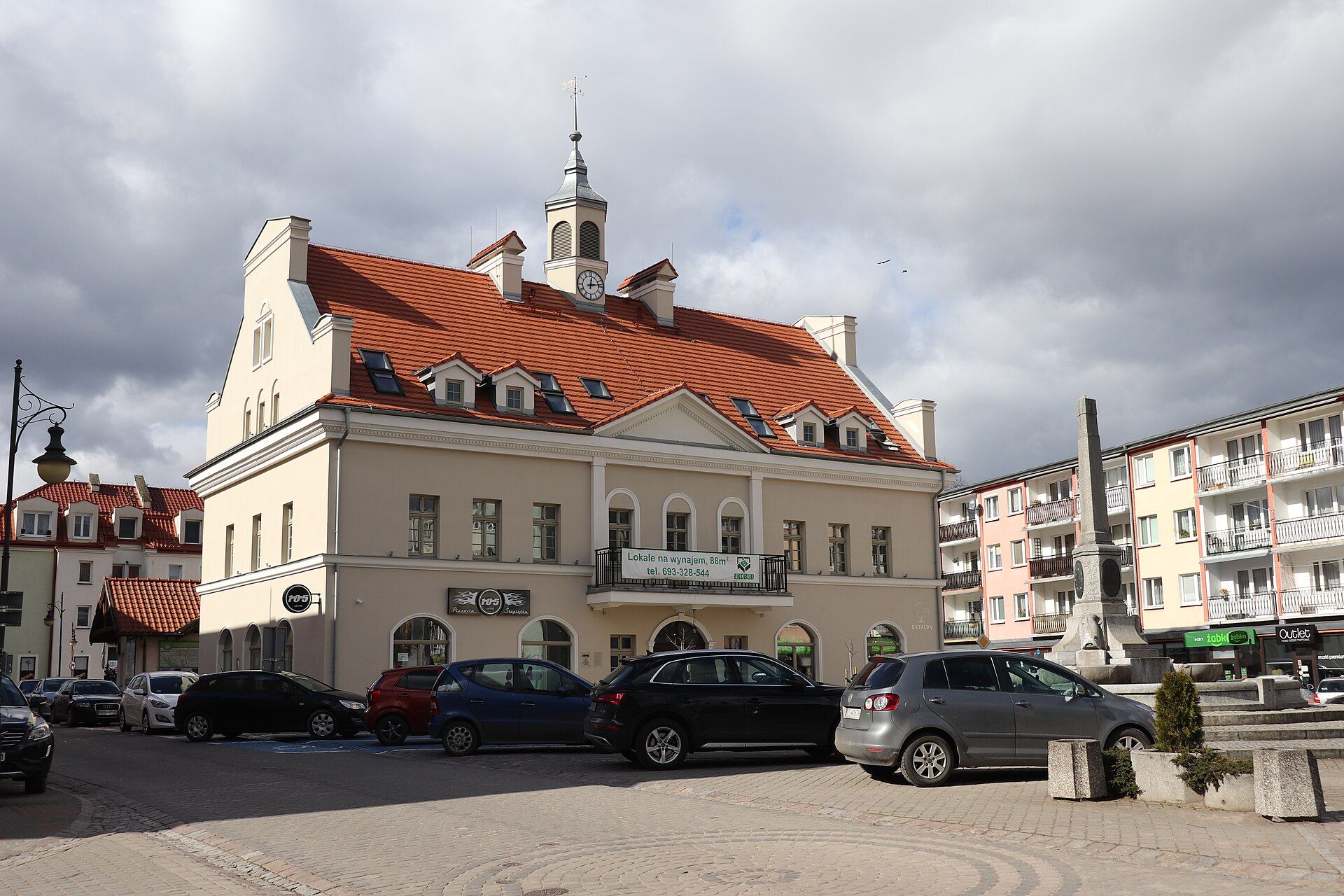 Stary Rynek, atrakcja w pobliżu dworca Łowicz Główny