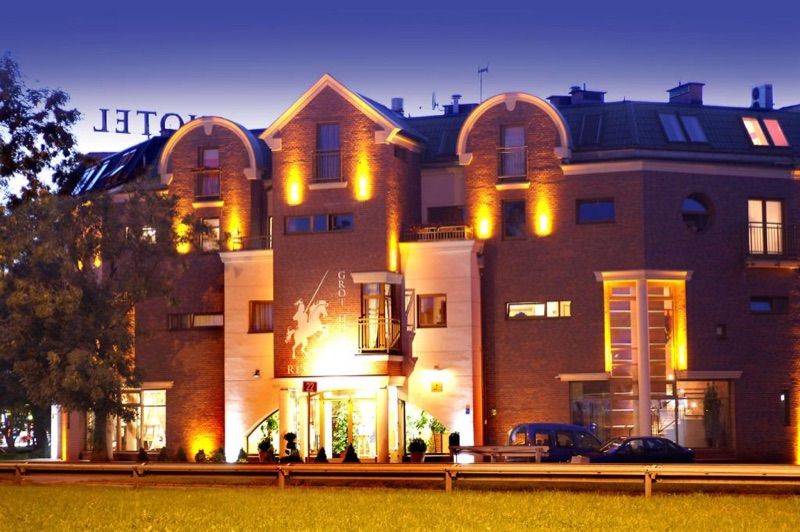 Grot Hotel, hotel blisko dworca Malbork