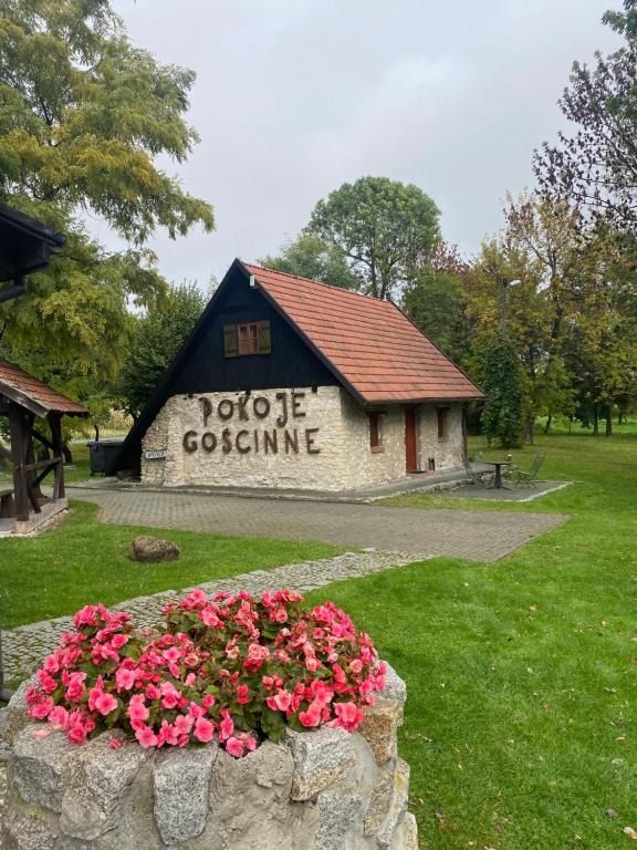 Karczma Siedlisko Pokoje Gościnne, hotel blisko dworca Miechów