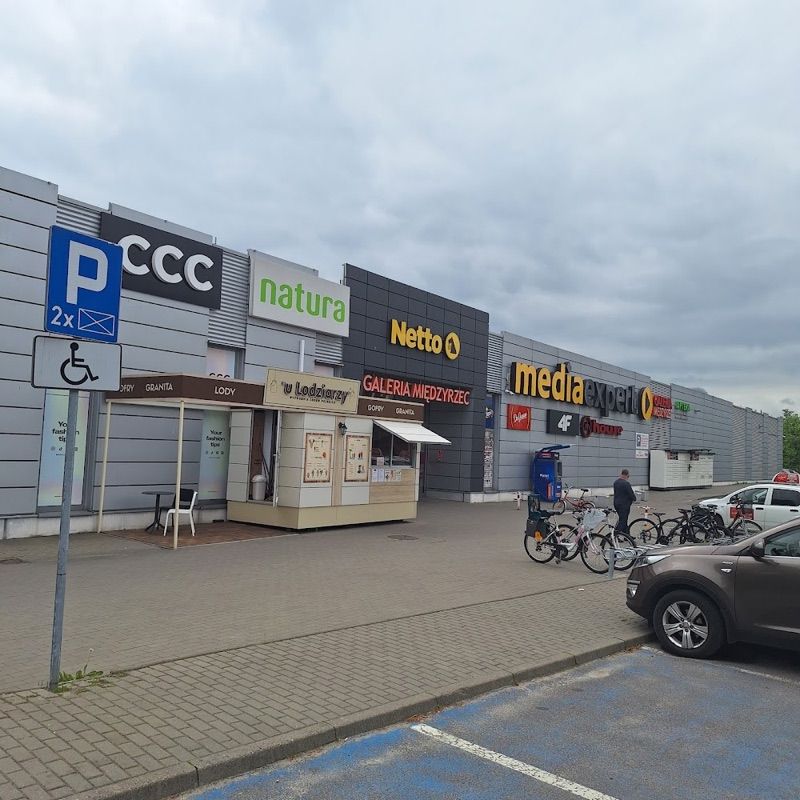 Galeria Międzyrzec, galeria handlowa w pobliżu dworca Dworzec PKP Międzyrzec Podlaski