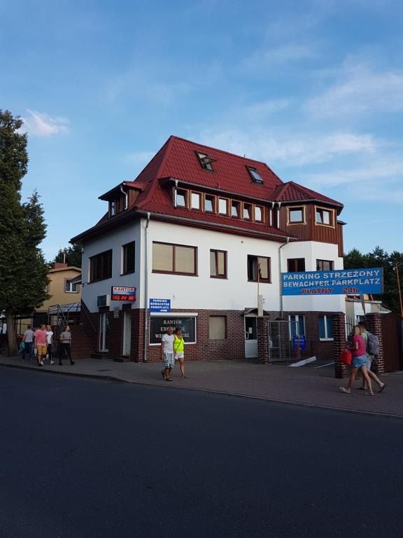 Alex Inn, hotel blisko dworca Międzyzdroje