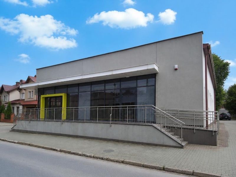 Biedronka, sklep przy dworcu Mielec