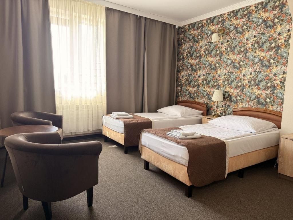 Noclegi-Restauracja Boss, hotel blisko dworca Mogilno