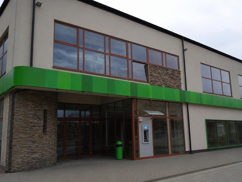Delikatesy Centrum, sklep przy dworcu Muszyna