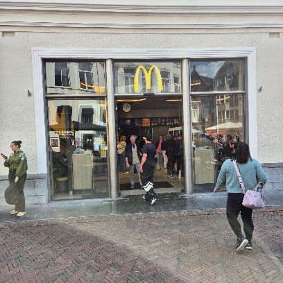 McDonald's Deventer Centrum, okolice dworca Deventer