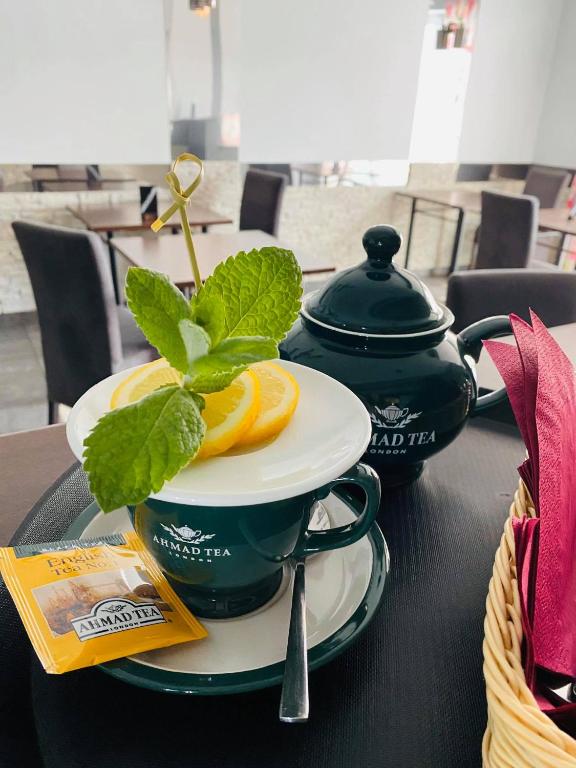 KAMIENICA Pokoje & Restauracja, nocleg blisko dworca Opalenica