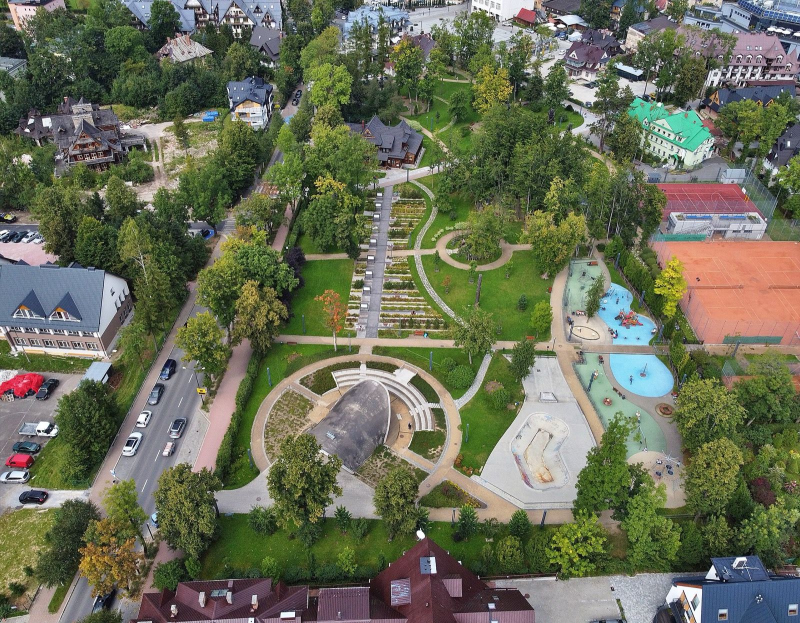 Park Miejski im. Marszałka Józefa Piłsudskiego, atrakcja w pobliżu dworca Ostrowiec Świętokrzyski