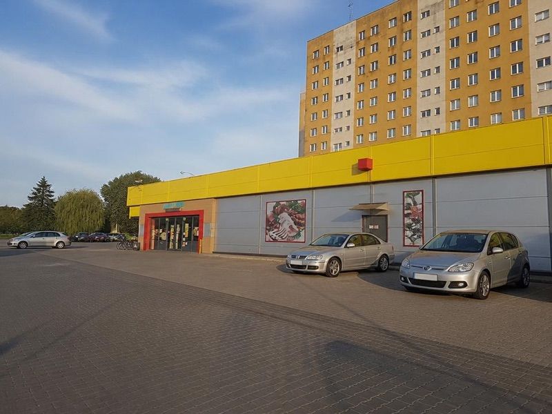 Top Market, sklep przy dworcu Ostrowiec Świętokrzyski
