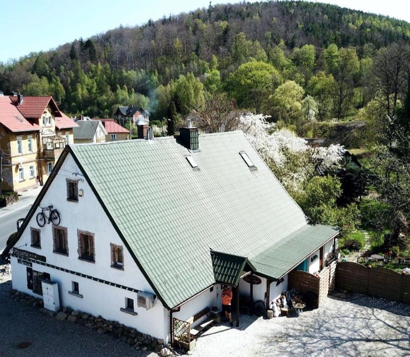 Górski Sad - u Bazyla, hotel blisko dworca Piechowice