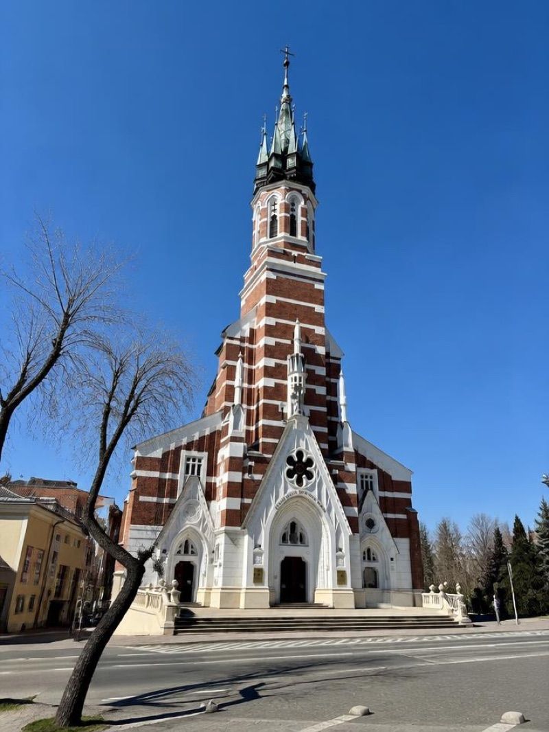 Kościół Rzymskokatolicki pw. św. Józefa Księży Salezjanów., atrakcja w pobliżu dworca Przemyśl Główny