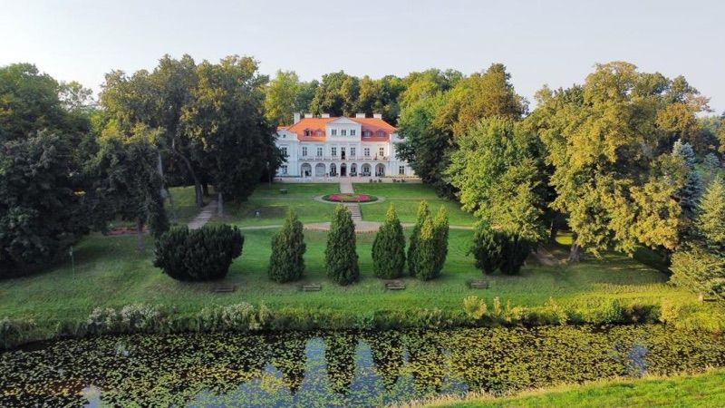 Dwór Zbożenna, hotel blisko dworca Przysucha