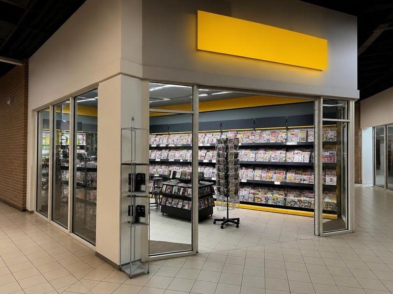 Salonik Prasowy Kolporter Top-Press, sklep przy dworcu Puławy Miasto