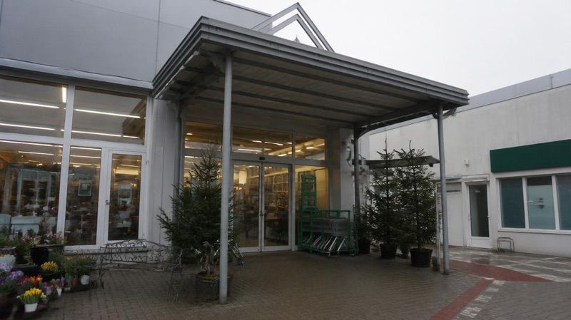 Delikatesy Centrum, sklep przy dworcu Rogoźno Wielkopolskie