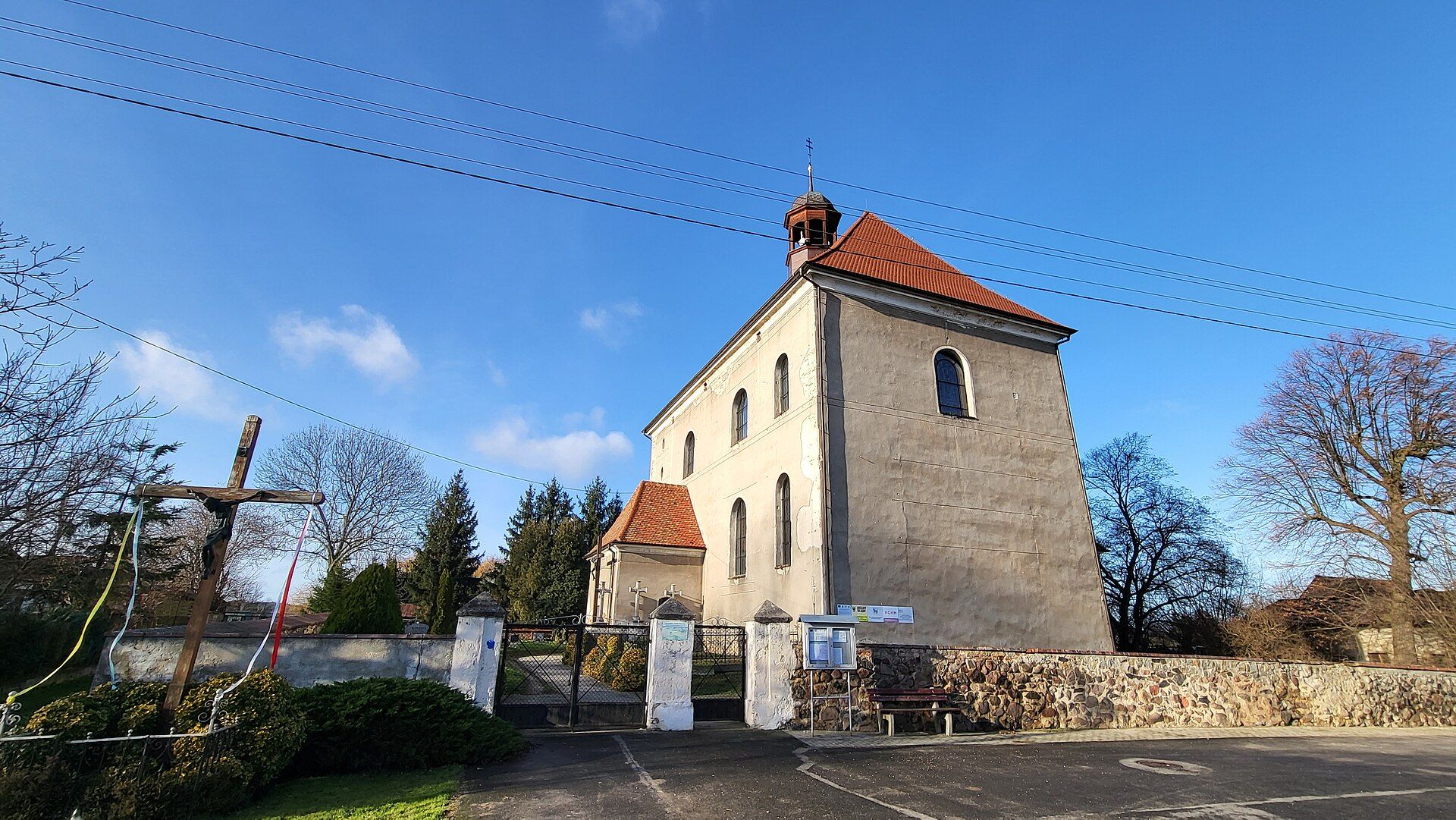 Parafia pw. MB Królowej Polski, atrakcja w pobliżu dworca Sandomierz