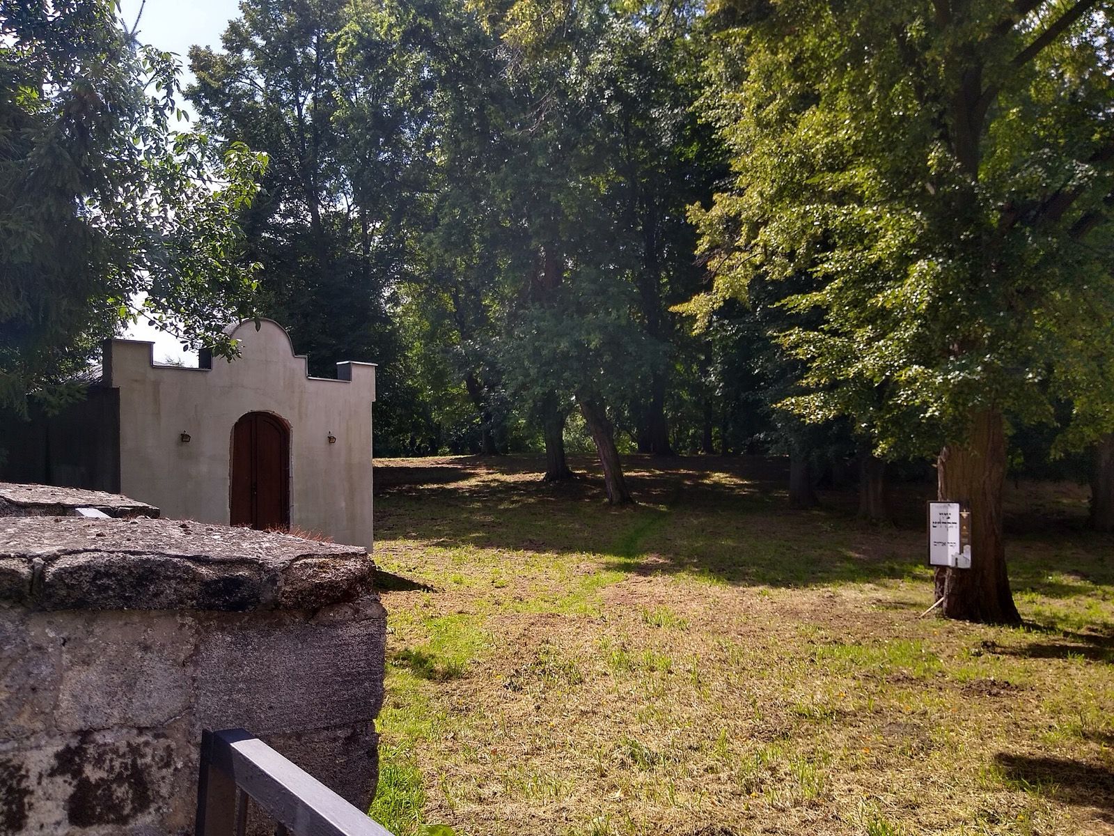 Cmentarz żydowski w Sędziszowie Małopolskim, atrakcja w pobliżu dworca Sędziszów Małopolski