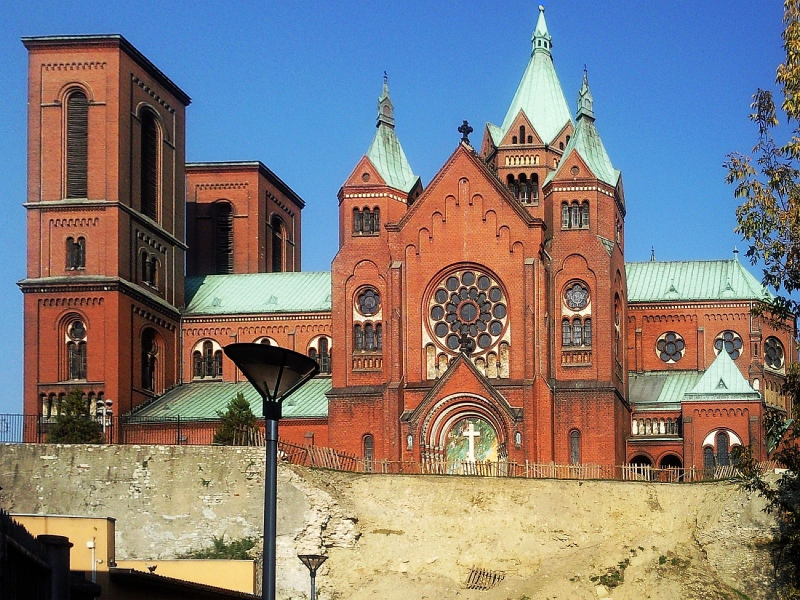 Kościół pw. św. Stanisława Biskupa i Męczennika, atrakcja w pobliżu dworca Siedlce