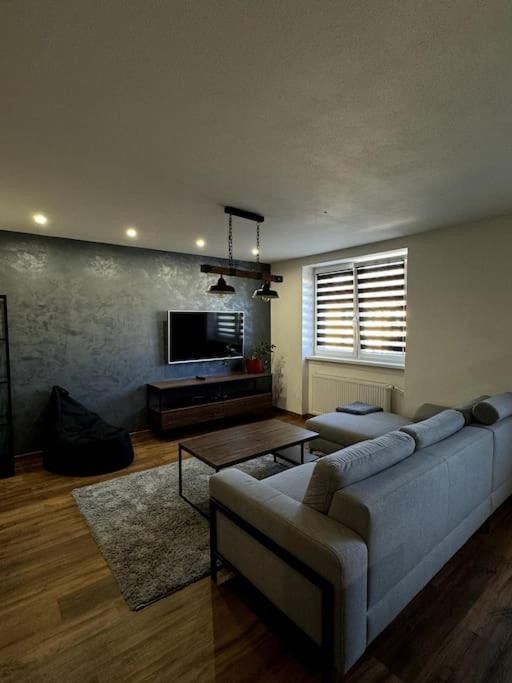 Modern apartment in city centre, hotel blisko dworca Banská Bystrica