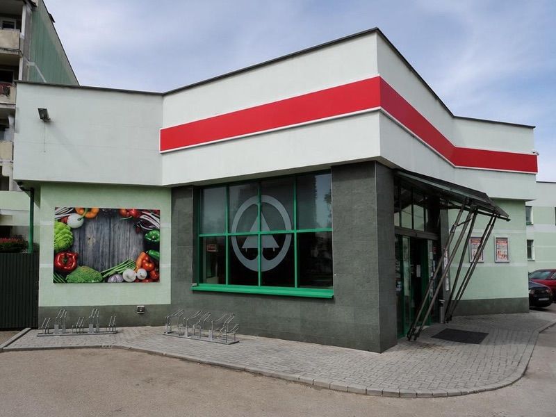 Chorten, sklep przy dworcu Skoczów