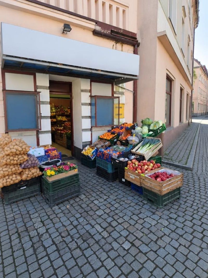 Bio WARZYWNIAK, sklep przy dworcu Skoczów