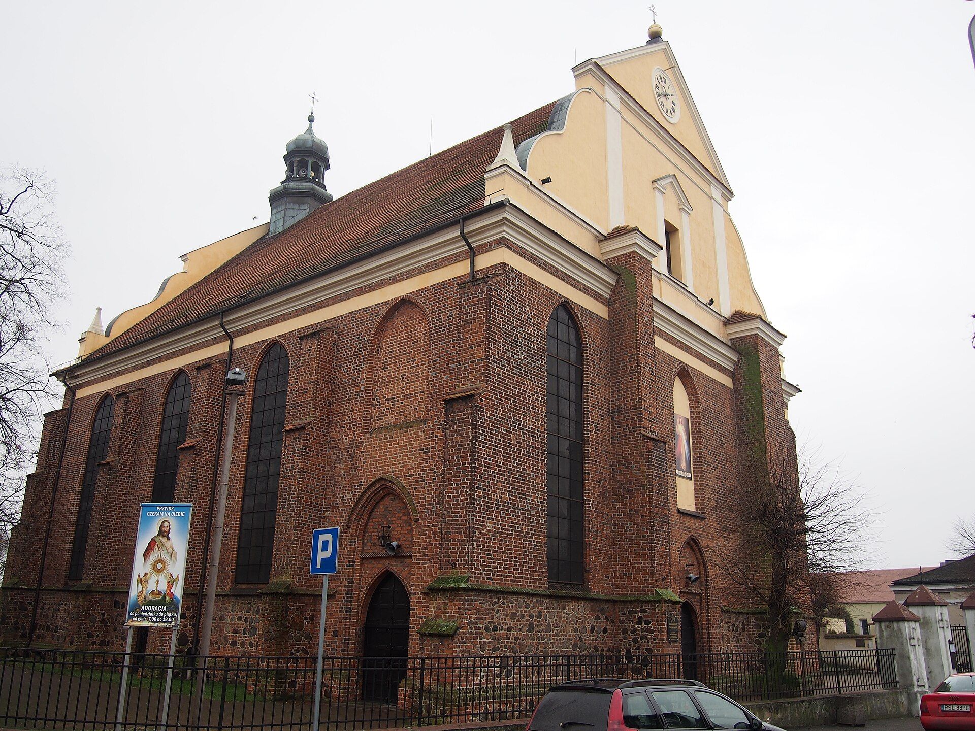 Kościół św. Wawrzyńca, atrakcja w pobliżu dworca Słupca