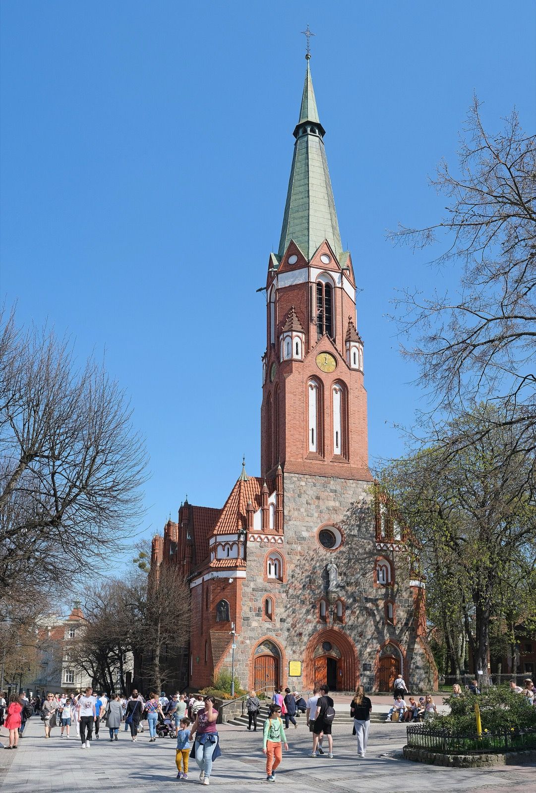 Kościół św. Jerzego w Sopocie, atrakcja w pobliżu dworca Sopot