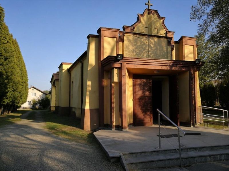Kościół Rzymskokatolicki Pw. Chrystusa Króla w Sosnowcu, atrakcja w pobliżu dworca Sosnowiec Dańdówka