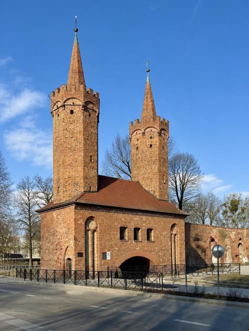 Brama Młyńska, atrakcja w pobliżu dworca Stargard