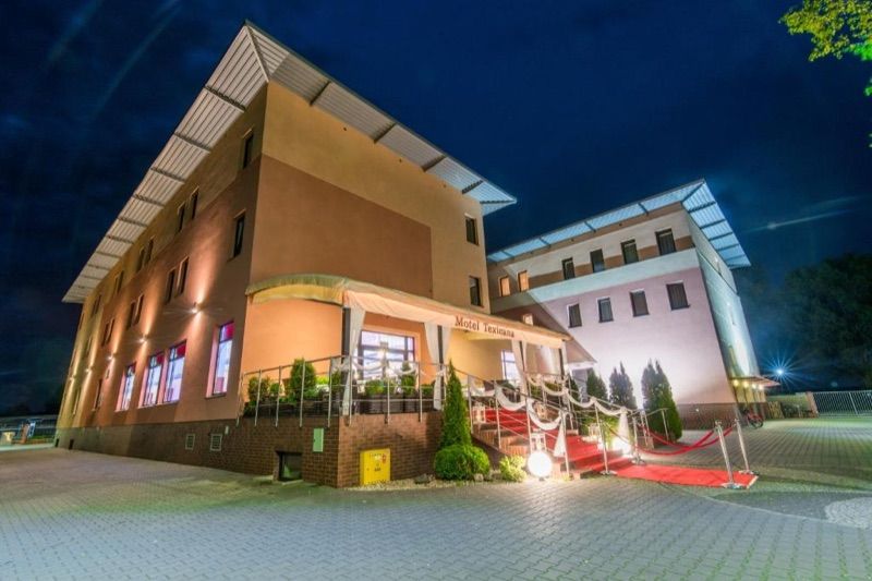 Hotel Texicana, hotel blisko dworca Sulechów