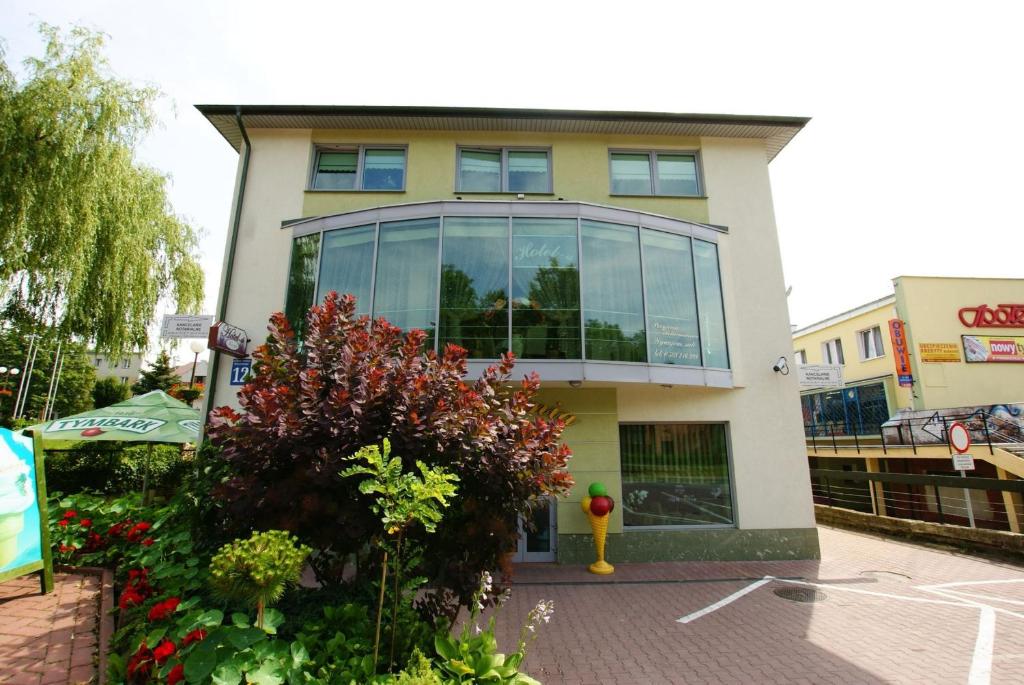 Hotel Finezja, nocleg blisko dworca Świdnik Miasto