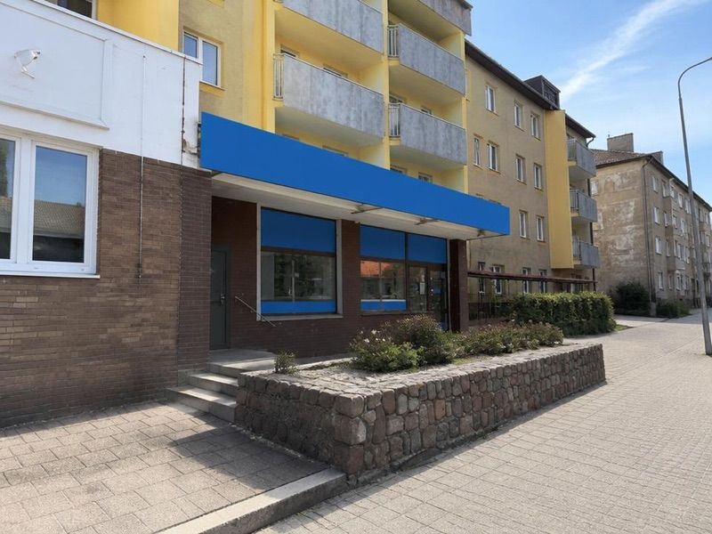 Apteka Centrum Zdrowia / Punkt Szczepień, sklep przy dworcu Dąbie