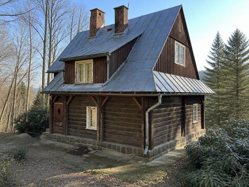 Wlastimilówka. Dom Wlastimila Hofmana, atrakcja w pobliżu dworca Szklarska Poręba Dolna