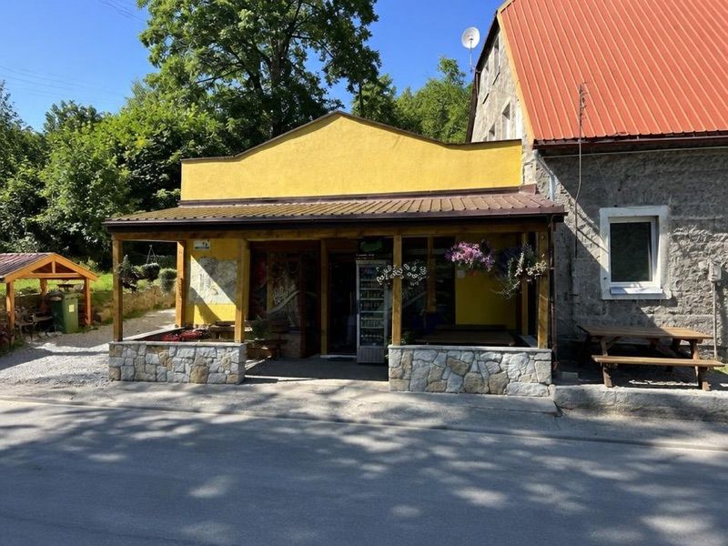 NA GÓRCE, sklep przy dworcu Szklarska Poręba Średnia