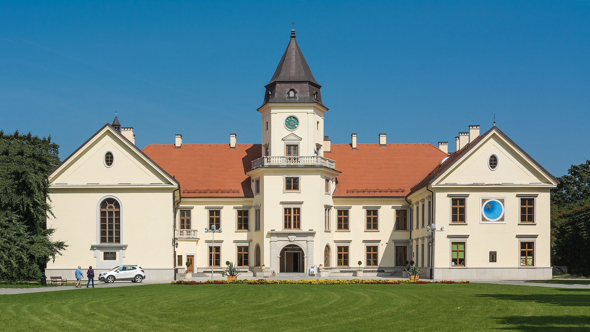 ZAMEK - MUZEUM Historyczne TARNOBRZEGA., atrakcja w pobliżu dworca Tarnobrzeg