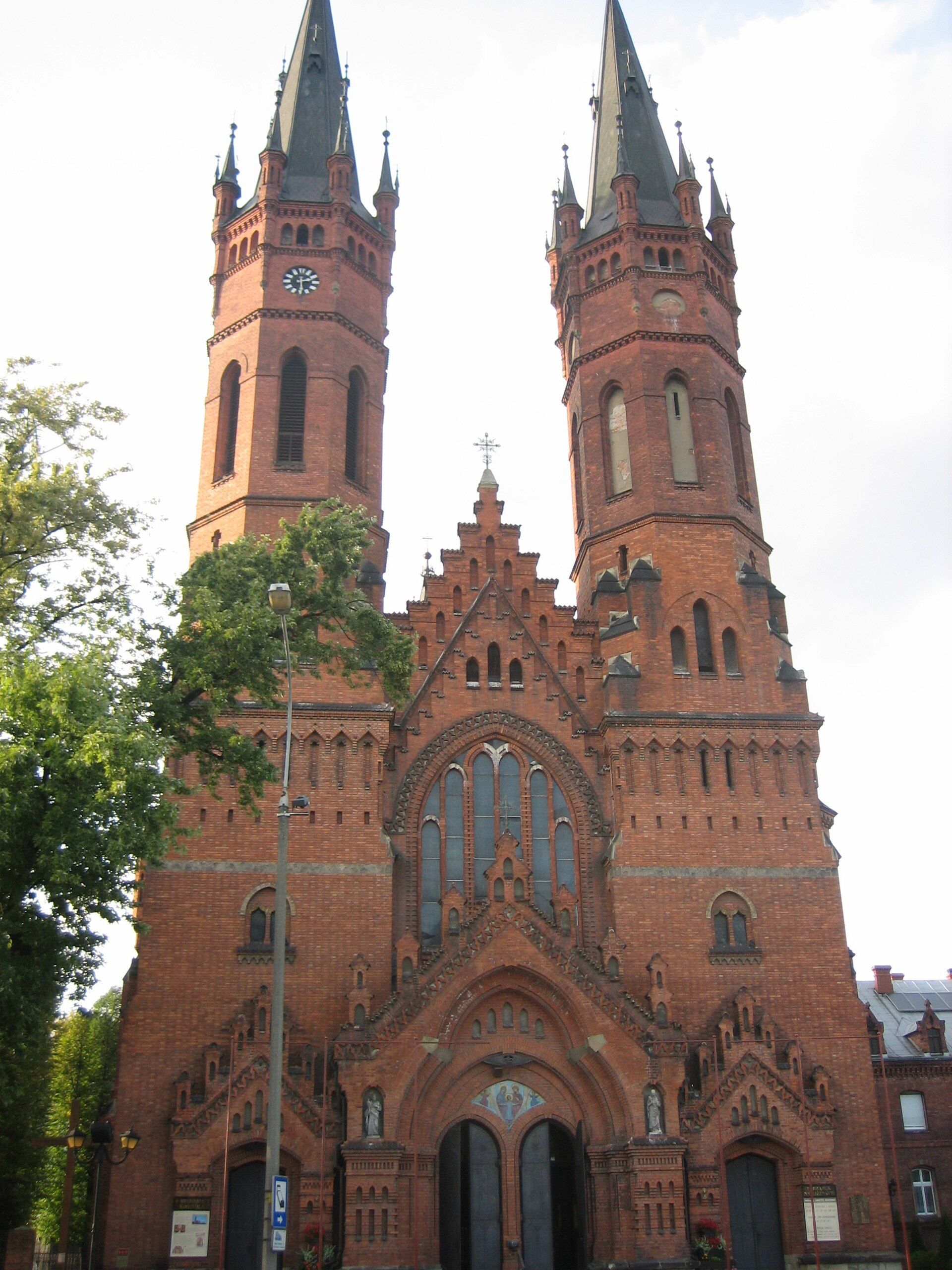 Kościół Św. Rodziny w Tarnowie, atrakcja w pobliżu dworca Tarnów