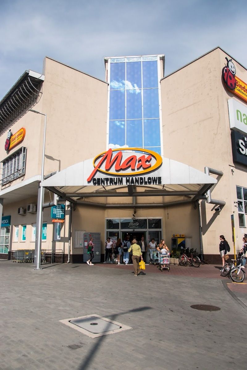 Centrum Handlowe MAX, galeria handlowa w pobliżu dworca Tarnów