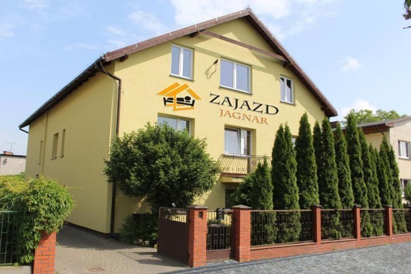 Zajazd Jagnar, hotel blisko dworca Trzcianka