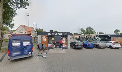 Rogalik - Trzcianka, sklep przy dworcu Trzcianka