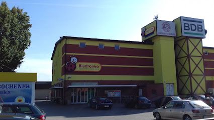 Biedronka, sklep przy dworcu Trzcianka