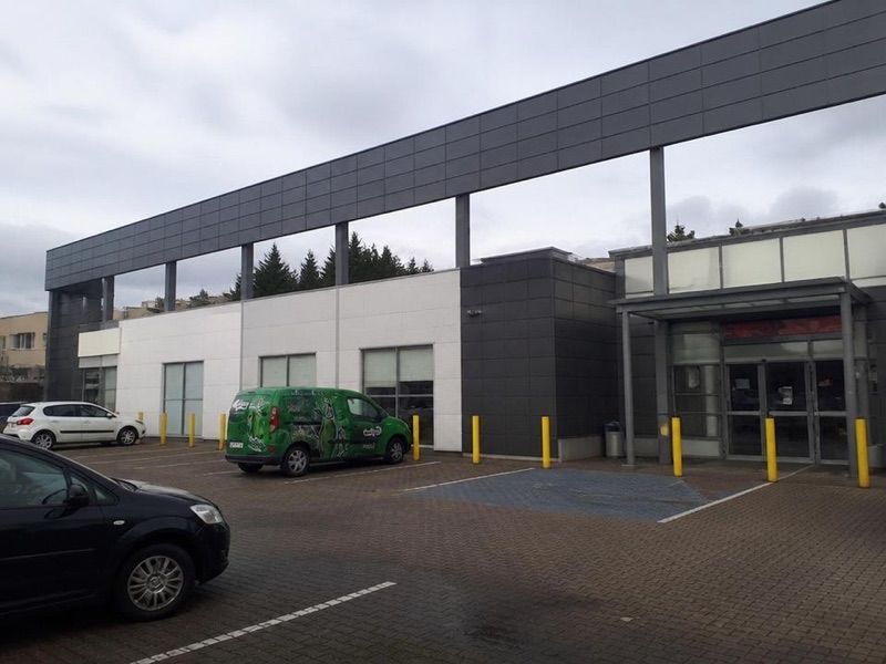 Intermarche Trzebiatów, sklep przy dworcu Trzebiatów