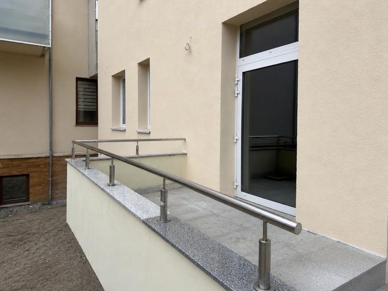 Apteka Eliasz / Punkt Szczepień, sklep przy dworcu Ustronie Morskie