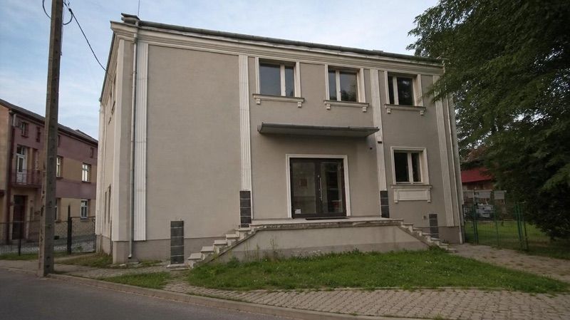 Kościół Chrześcijan Wiary Ewangelicznej we Włoszczowie, atrakcja w pobliżu dworca Włoszczowa