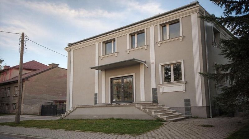 Kościół Chrześcijan Wiary Ewangelicznej we Włoszczowie, atrakcja w pobliżu dworca Włoszczowa Północ