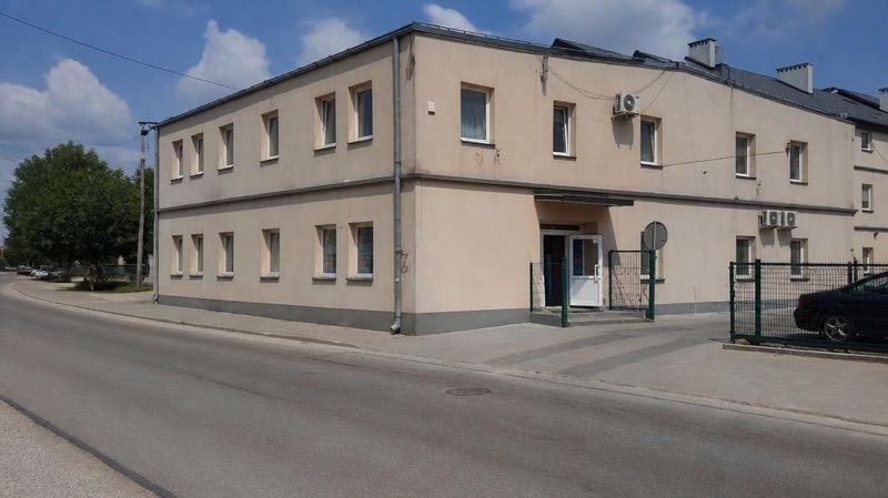 Apteka, sklep przy dworcu Włoszczowa Północ