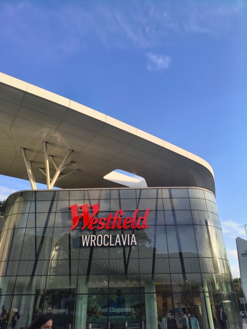 Westfield Wroclavia, galeria handlowa w pobliżu dworca Wrocław Główny