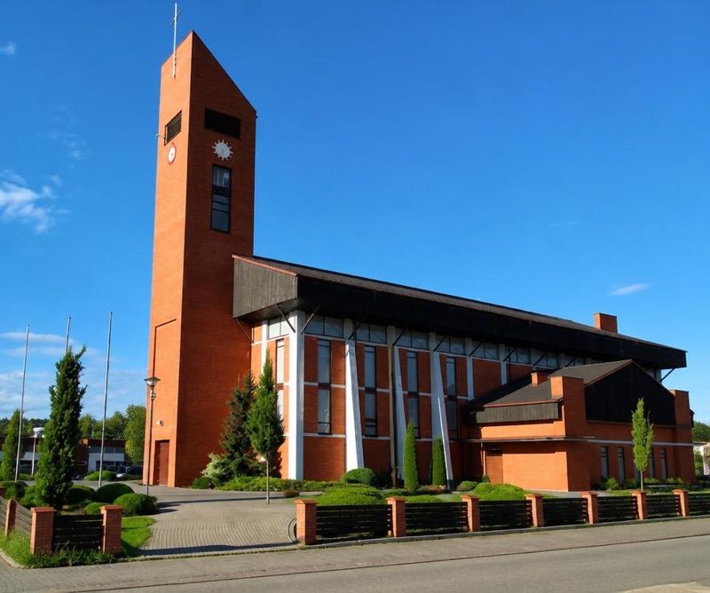 Kościół pw. Św. Urszuli Ledóchowskiej, atrakcja w pobliżu dworca Wronki