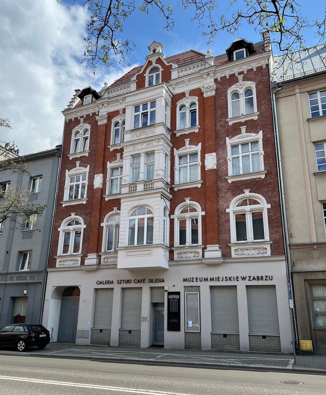 Muzeum Miejskie w Zabrzu - Galeria Sztuki Café Silesia, atrakcja w pobliżu dworca Dworzec Kolejowy Zabrze