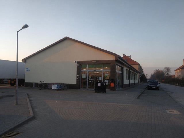 Dino, sklep przy dworcu Zbąszynek